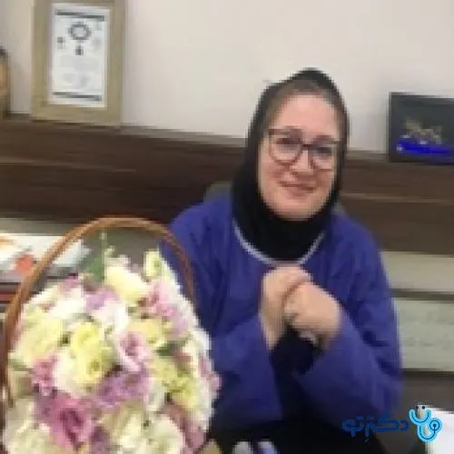 دکتر نیلوفر قدرتی